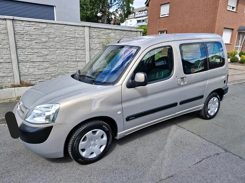 Andere farben Gebraucht 2006 Citroën Berlingo Van / Kleinbus | 4.990 € (Teuer) - Bild 1/4