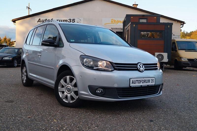 Gebraucht VW Touran Style 140 PS (102 kW) 2012 Silber Van / Kleinbus