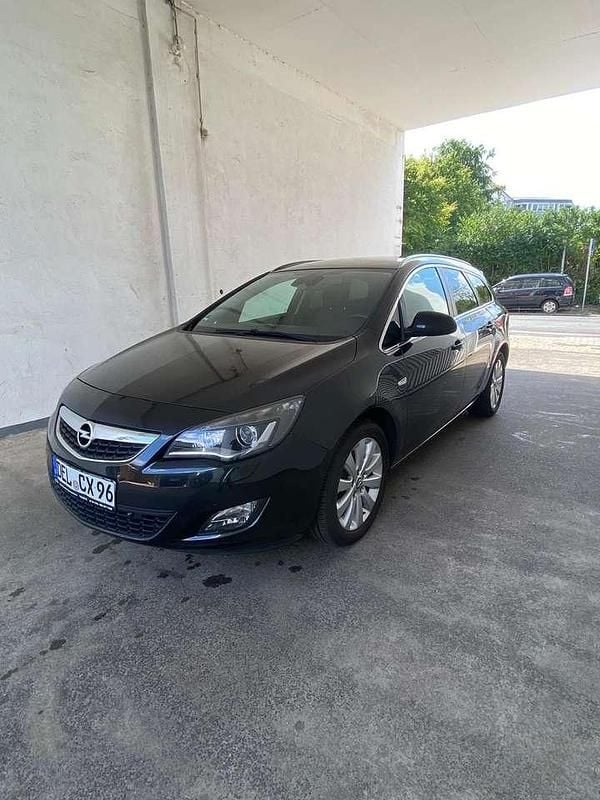 Schwarz Gebraucht 2011 Opel Astra Sport Kombi | 6.400 € (Teuer) - Bild 1/4