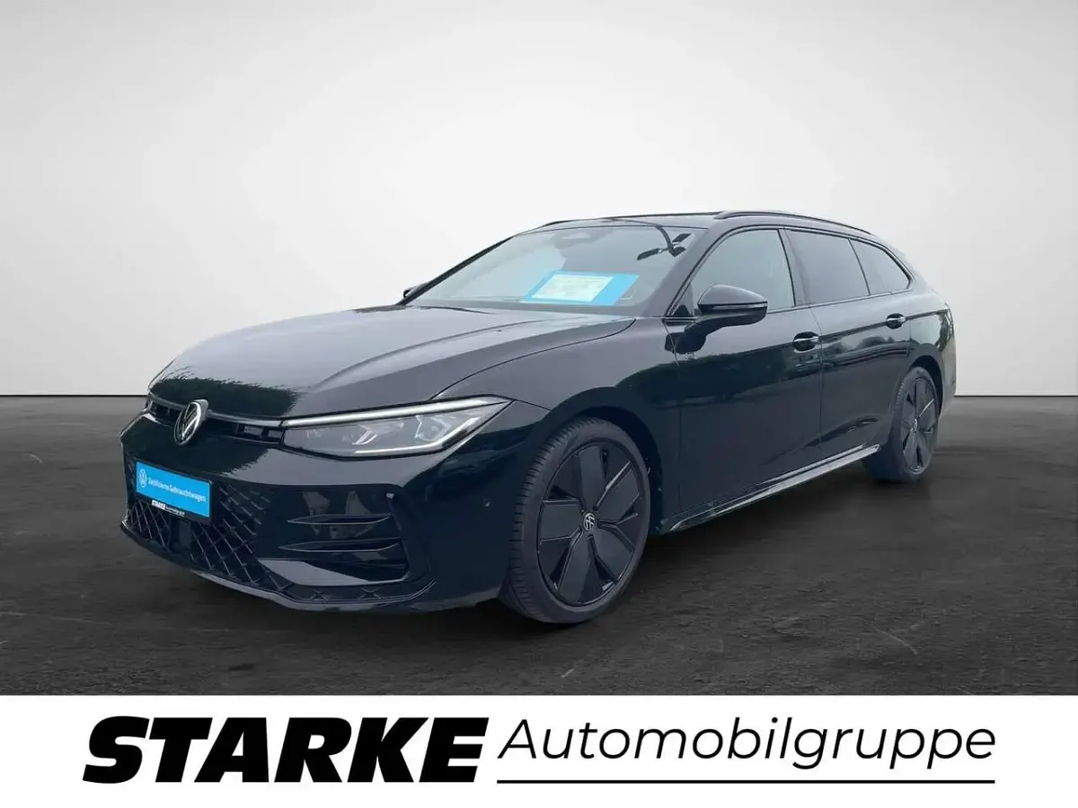 Gebraucht VW Passat R-line 193 PS (141 kW) 2025 Grenadillschwarz (metallic) Kombi