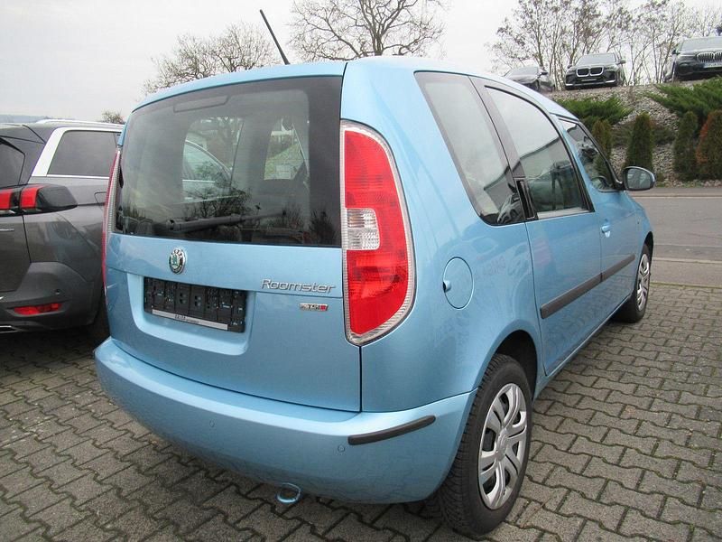 Gebraucht Skoda Roomster 105 PS (77 kW) 2012 Blau Van / Kleinbus