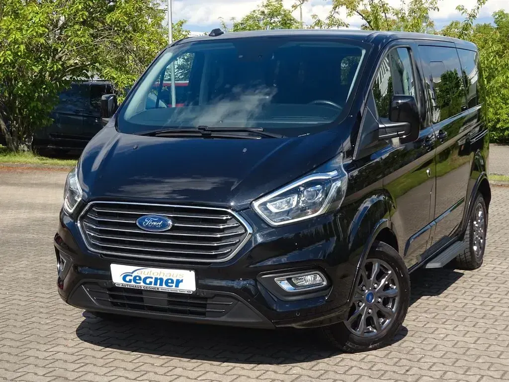 Gebraucht Ford Tourneo Titanium X 185 PS (136 kW) 2021 Obsidianschwarz Van / Kleinbus