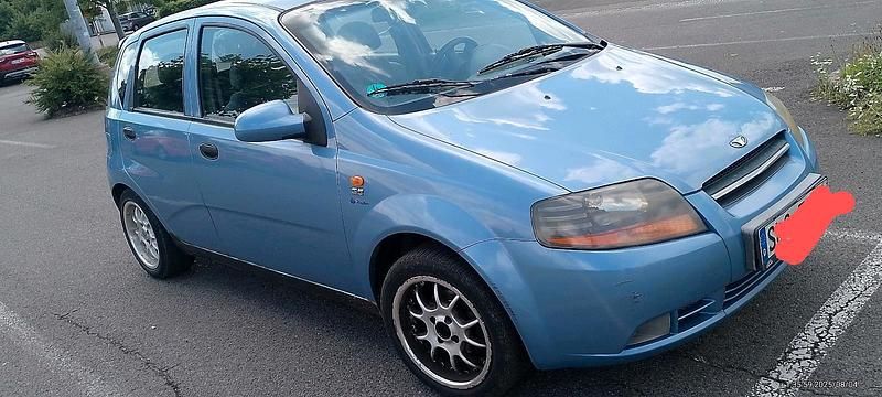 Blau Gebraucht 2003 Chevrolet Kalos Limousine | 500 € - Bild 1/4