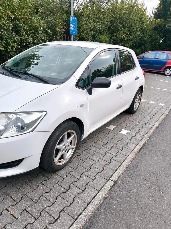 Gebraucht Toyota Auris 126 PS (92 kW) 2008 Weiß Limousine
