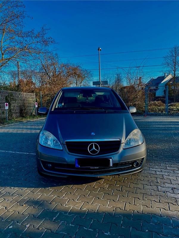 Gebraucht Mercedes A180 109 PS (80 kW) 2008 Silber Kleinwagen