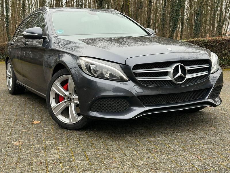 Gebraucht Mercedes C250 204 PS (150 kW) 2015 Grau Kombi