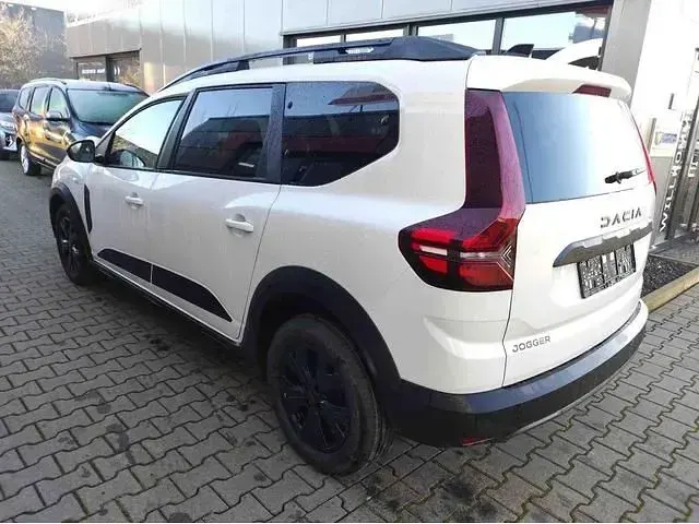 Neu Dacia Jogger Extreme 101 PS (74 kW) 2026 Van / Kleinbus