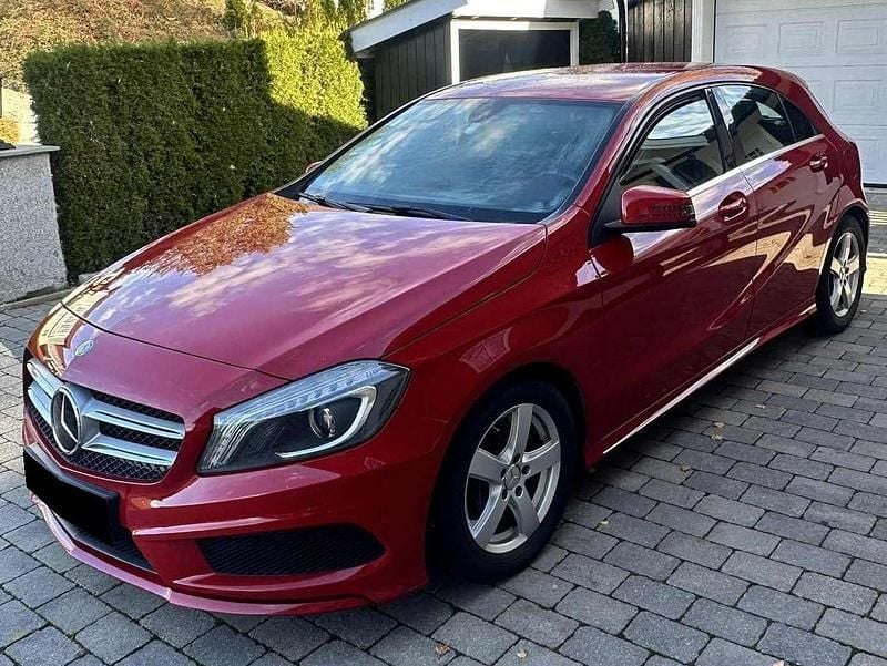 Rot Gebraucht 2014 Mercedes A180 AMG line Limousine | 10.950 € (Guter Preis) - Bild 1/4