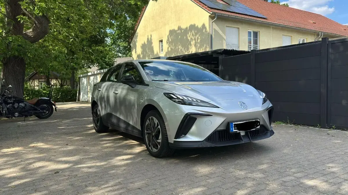 Gebraucht MG MG4 EV 125 kW (170 PS) 2024 Silber Kleinwagen