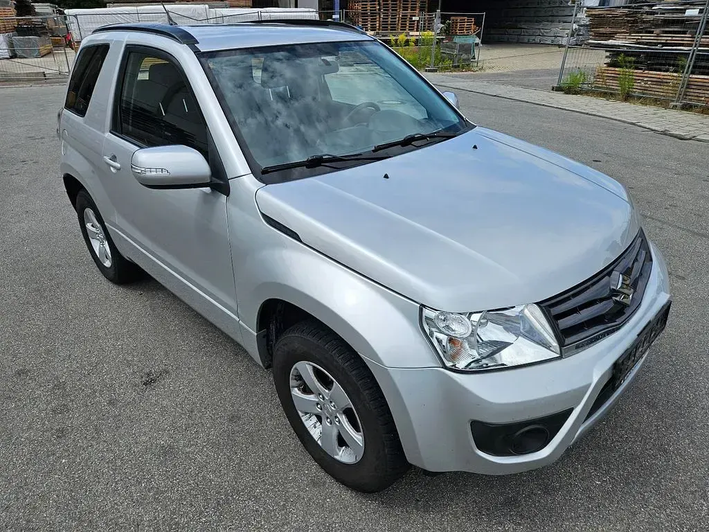 Gebraucht Suzuki Grand Vitara City 106 PS (77 kW) 2014 Silber SUV