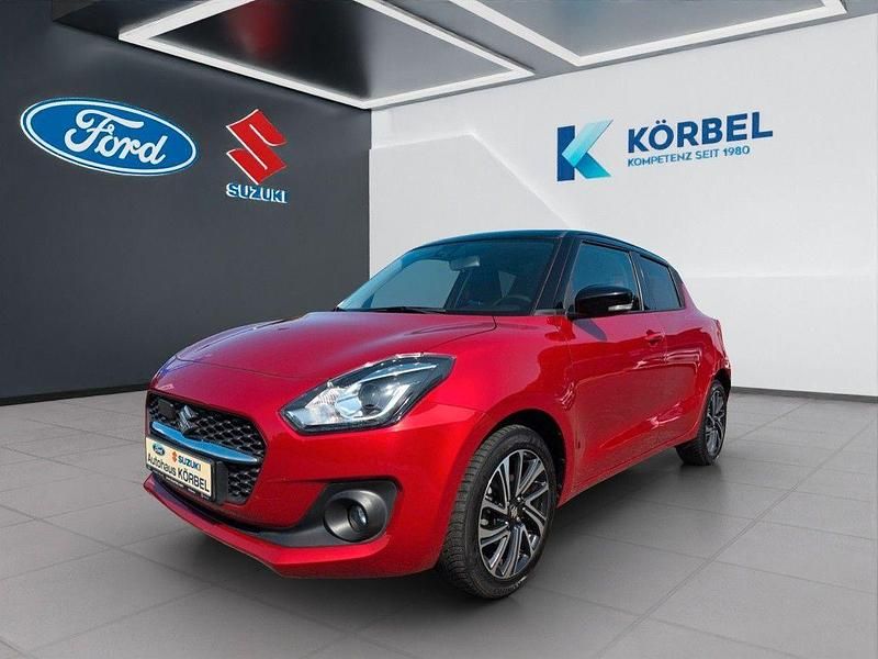 Gebraucht Suzuki Swift Comfort+ 83 PS (61 kW) 2021 Burning red / black Kleinwagen