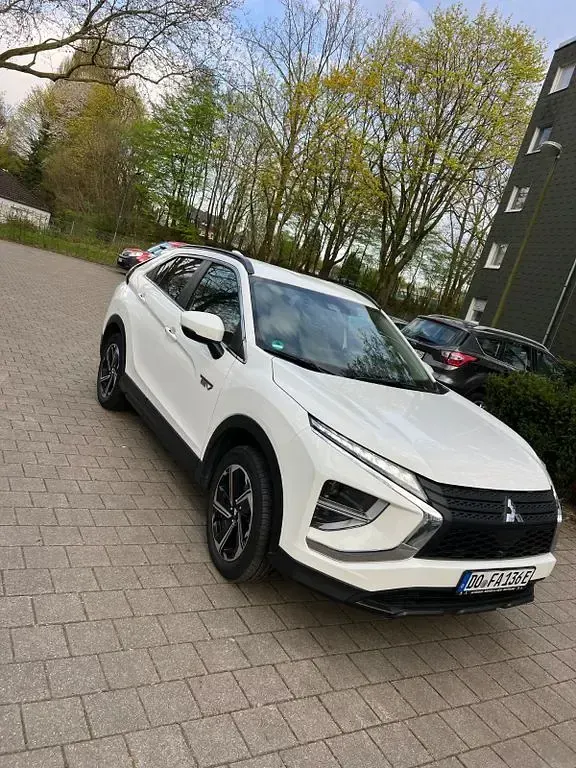 Usado Mitsubishi Eclipse Cross Basis 188 CV (138 kW) 2024 Blanco SUV