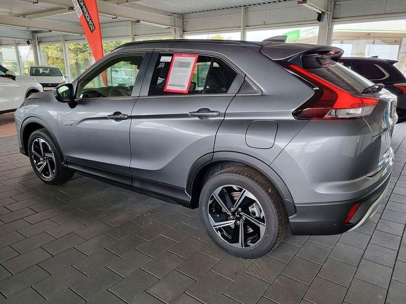 Gebraucht Mitsubishi Eclipse Cross Plus 188 PS (138 kW) 2024 Grau SUV
