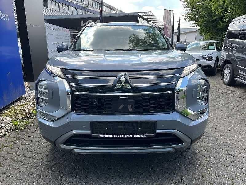 Gebraucht Mitsubishi Outlander P-HEV Edition 306 PS (225 kW) 2025 Mondsteingrau SUV