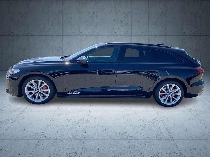 Gebraucht Audi A5 S-Line 204 PS (150 kW) 2024 Mythosschwarz metallic Kombi