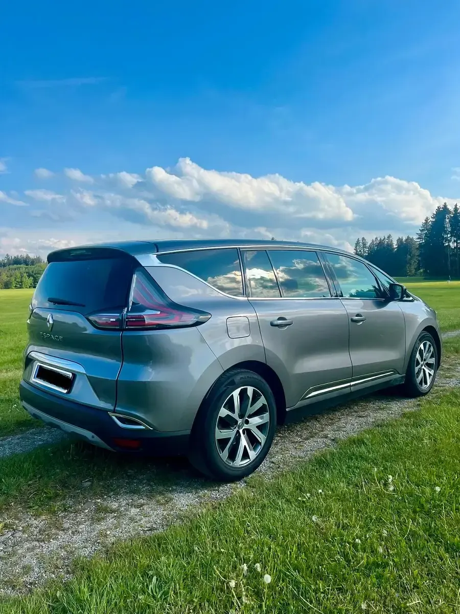 Gebraucht Renault Espace 160 PS (117 kW) 2015 Silber Van / Kleinbus