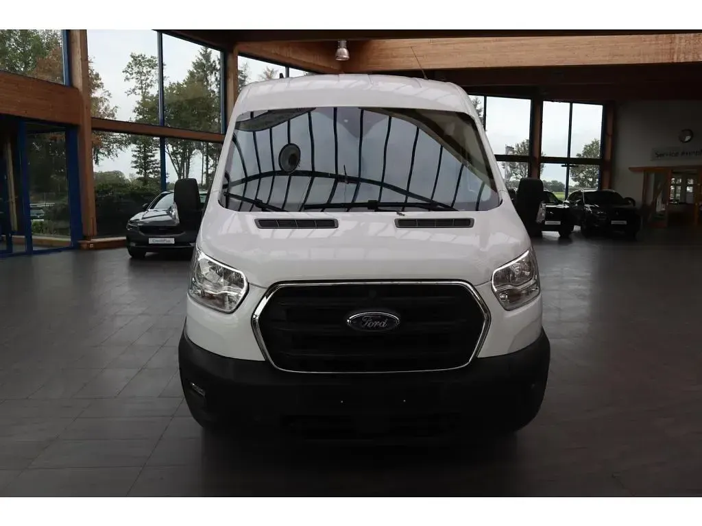 Gebraucht Ford Transit Trend 131 PS (96 kW) 2020 Frostweiß Limousine
