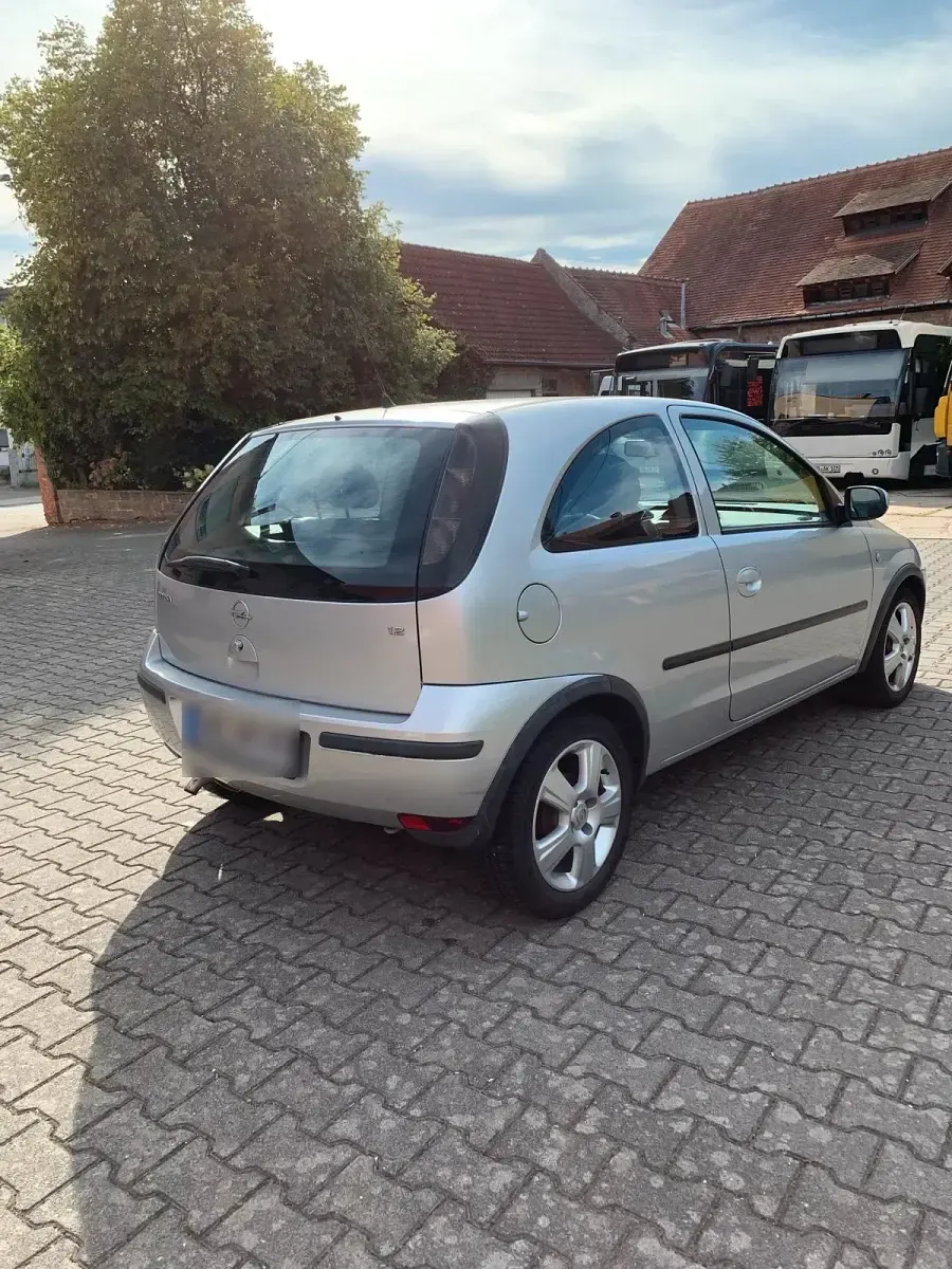 Gebraucht Opel Corsa 55 PS (40 kW) 2003 Silber Kleinwagen