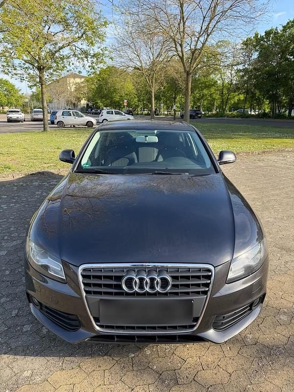 Second-hand Audi A4 164 CP (120 kW) 2009 Gri Berlinǎ