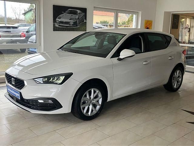 Weiß Gebraucht 2025 Seat Leon ST Style Kombi | 23.390 € (Superpreis) - Bild 1/4