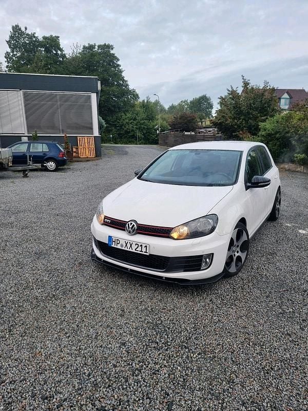 Weiß Gebraucht 2010 VW Golf VI GTI Limousine | 8.250 € (Fairer Preis) - Bild 1/4