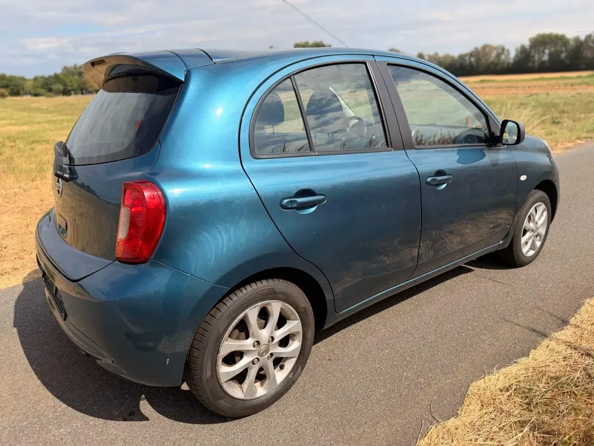 Gebraucht Nissan Micra Acenta 80 PS (58 kW) 2017 Blau Kleinwagen
