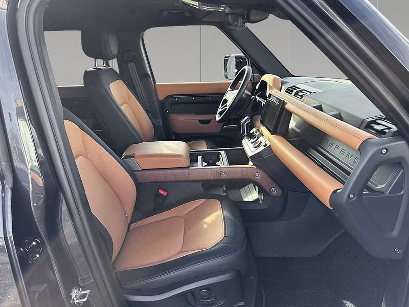 Gebraucht Land Rover Defender HSE Dynamic 252 PS (185 kW) 2024 Carpathian grey SUV