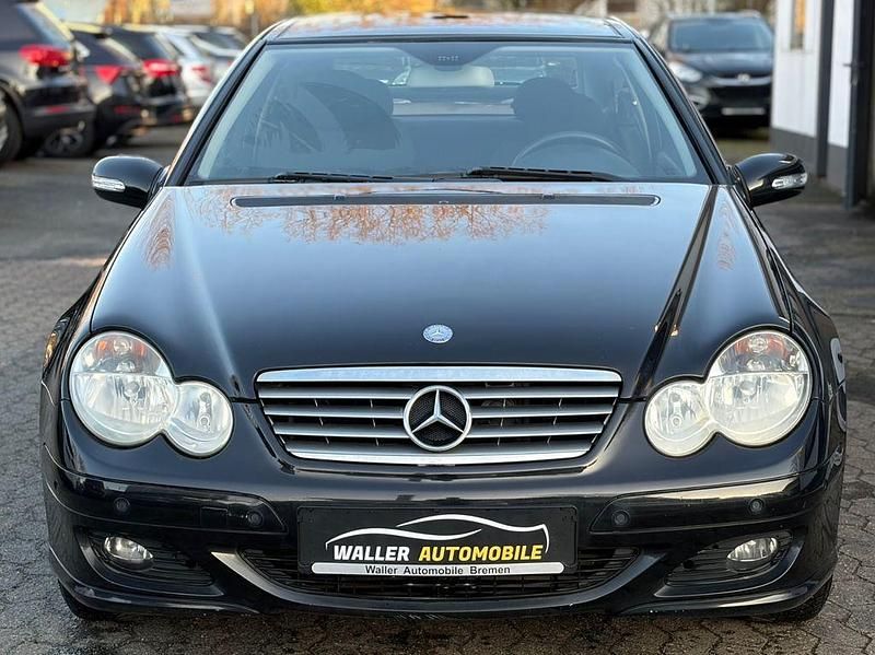 Gebraucht Mercedes C180 143 PS (105 kW) 2007 Schwarz Coupé