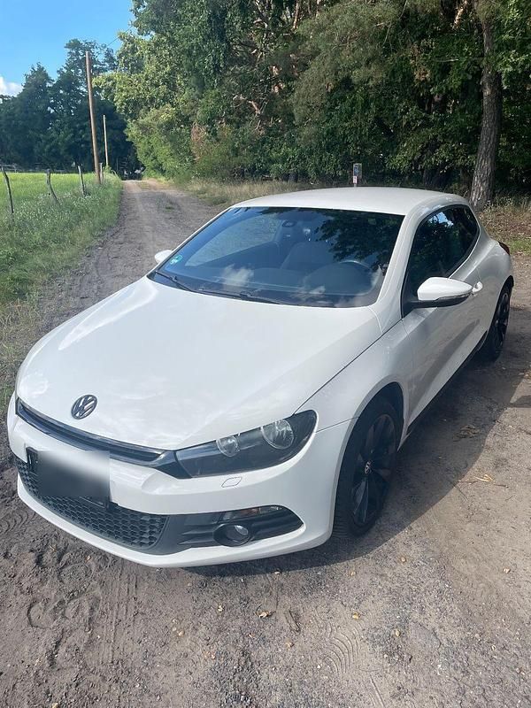 Weiß Gebraucht 2011 VW Scirocco Edition Coupé | 5.500 € (Guter Preis) - Bild 1/4