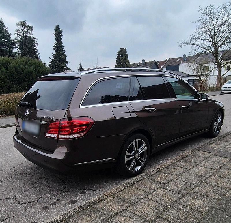 Gebraucht Mercedes E200 136 PS (100 kW) 2015 Braun Kombi