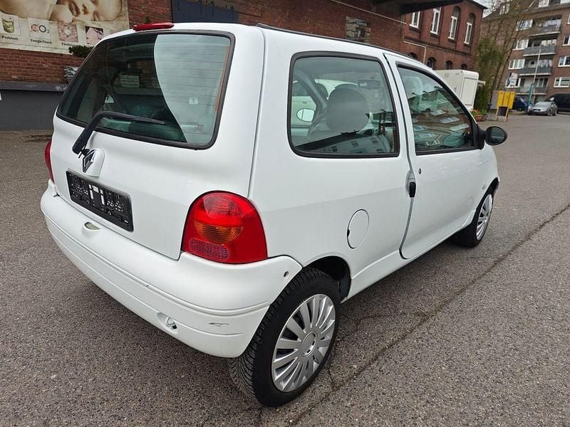 Second-hand Renault Twingo 58 CP (42 kW) 2006 Alb Hatchback