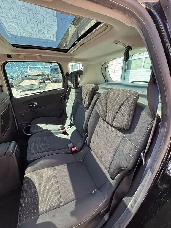 Gebraucht Renault Scénic Bose Edition 131 PS (96 kW) 2011 Schwarz Van / Kleinbus
