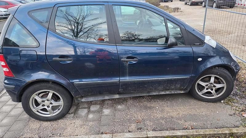 Gebraucht Mercedes A160 102 PS (75 kW) 2002 Blau Kleinwagen