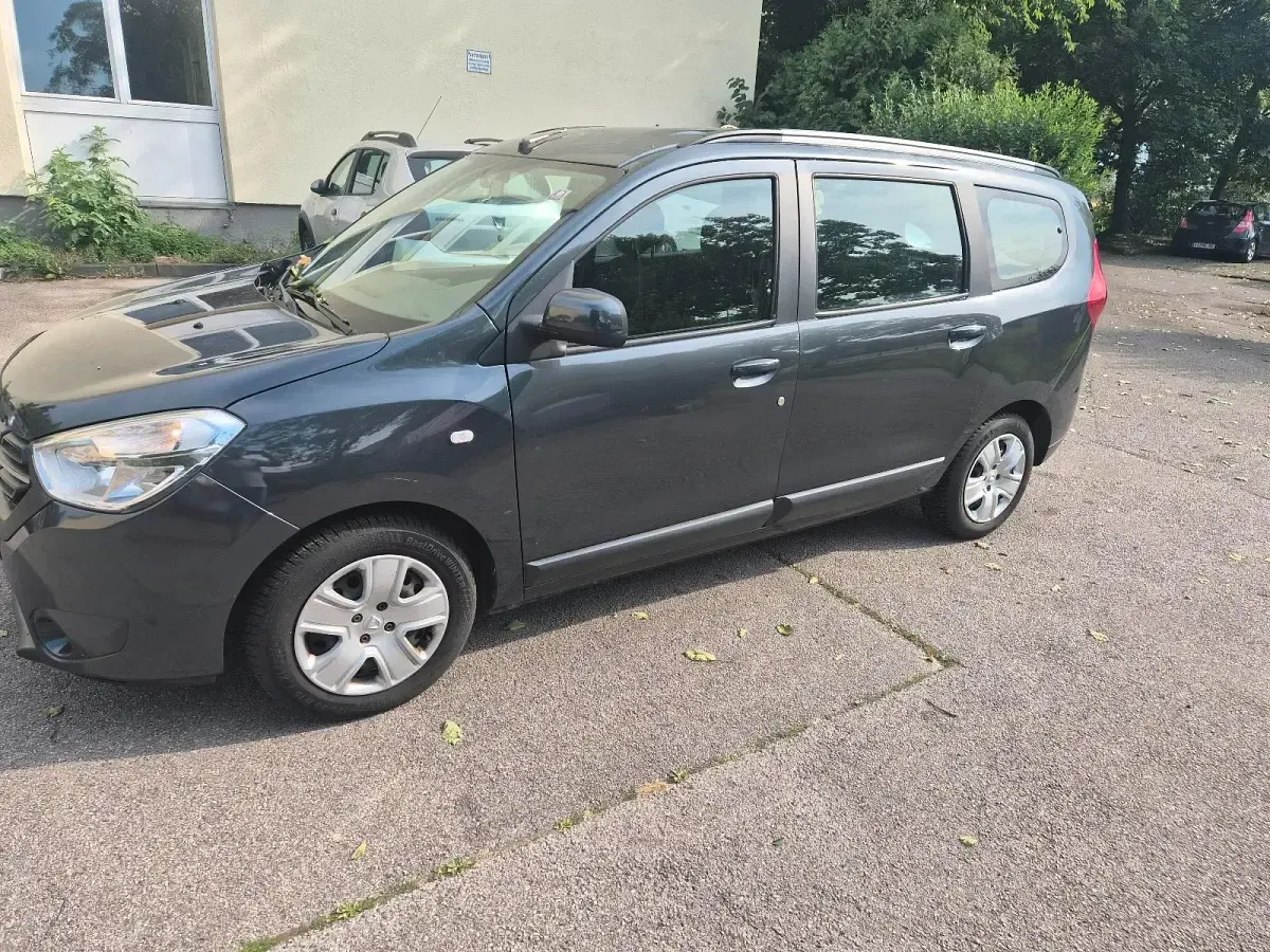 Gebraucht Dacia Lodgy 102 PS (75 kW) 2017 Schwarz Van / Kleinbus