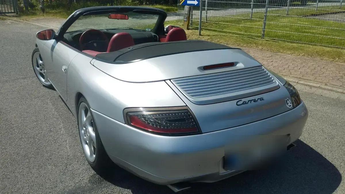 Gebraucht Porsche 911 300 PS (220 kW) 1999 Silber Cabrio