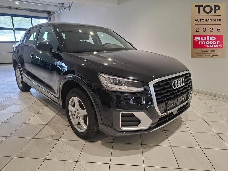Schwarz metallic Gebraucht 2018 Audi Q2 SUV | 18.360 € (Etwas zu teuer) - Bild 1/4