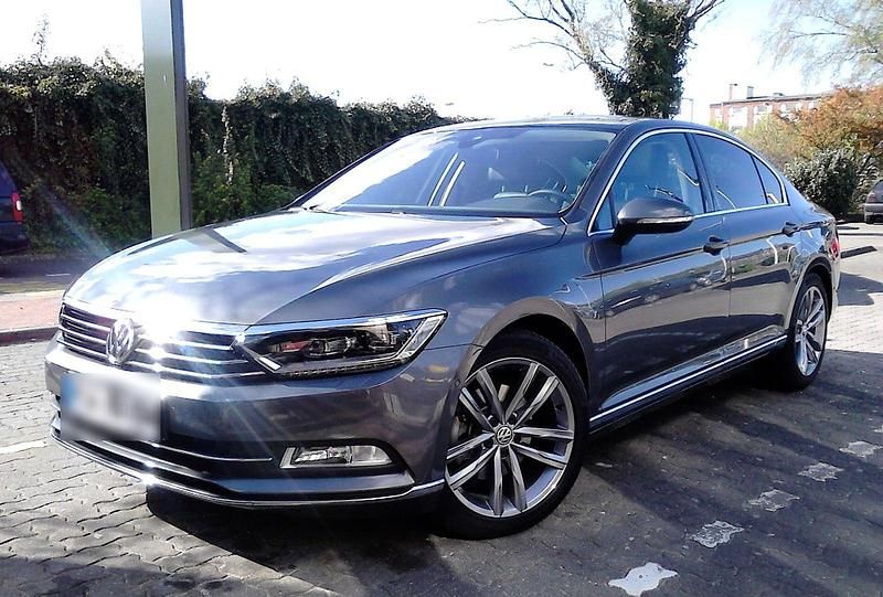 Gebraucht VW Passat Highline 190 PS (139 kW) 2015 Grau Limousine