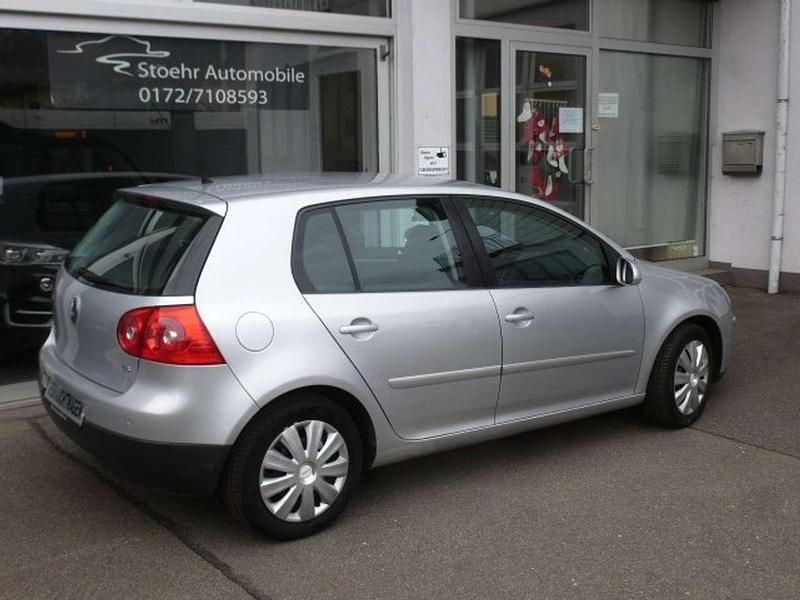 Gebraucht VW Golf V 102 PS (75 kW) 2007 Reflexsilber met Limousine