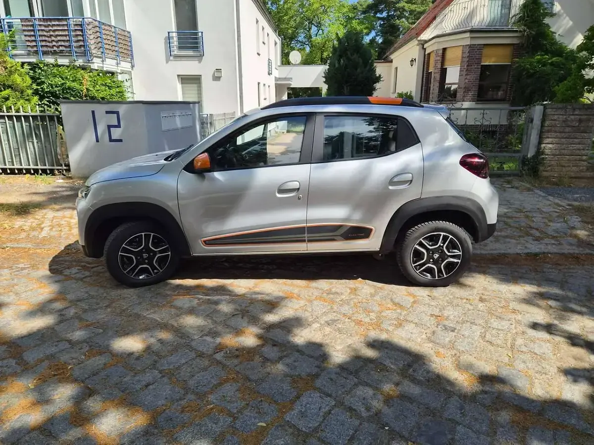 Gebraucht Dacia Spring Comfort Plus 33 kW (45 PS) 2021 Silber Kleinwagen