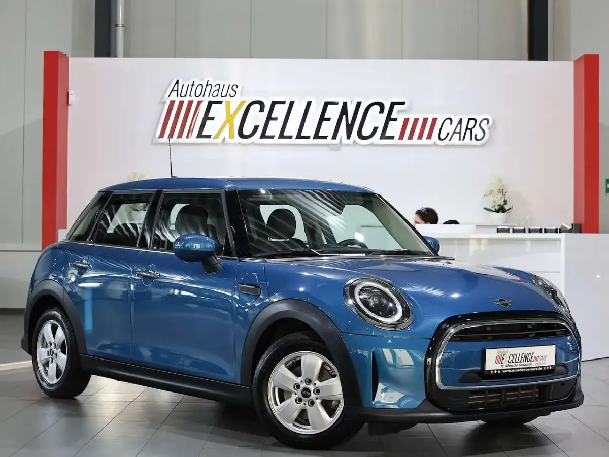 Second-hand Mini ONE Classic 102 CP (75 kW) 2022 Albastru Hatchback