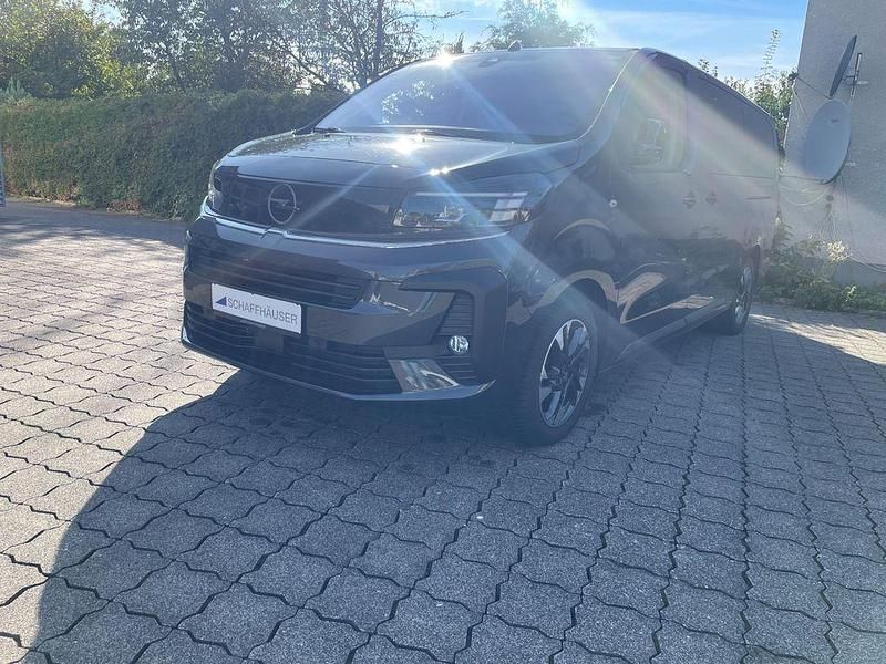 Grau Gebraucht 2024 Opel Zafira Life Edition Van | 36.999 € (Fairer Preis) - Bild 1/4