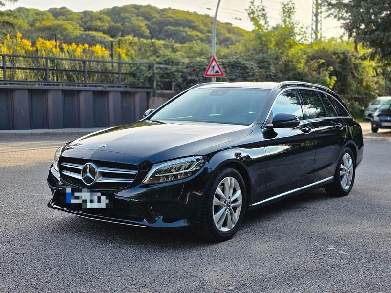 Schwarz Gebraucht 2019 Mercedes C220 Kombi | 18.999 € (Guter Preis) - Bild 1/4