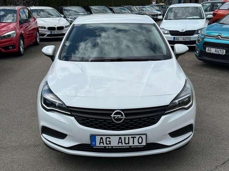 Second-hand Opel Astra 101 CP (74 kW) 2017 Alb Hatchback
