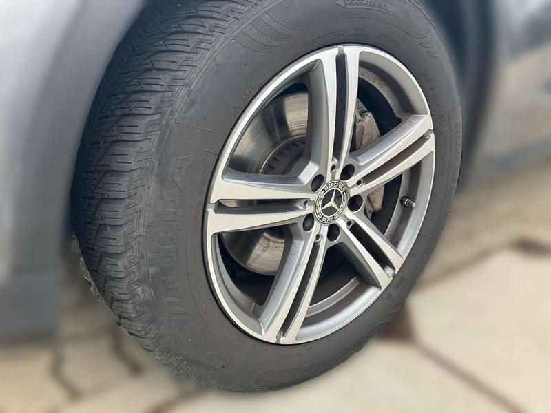 Gebraucht Mercedes GLC220 AMG 194 PS (142 kW) 2019 Selenitgrau metallic SUV