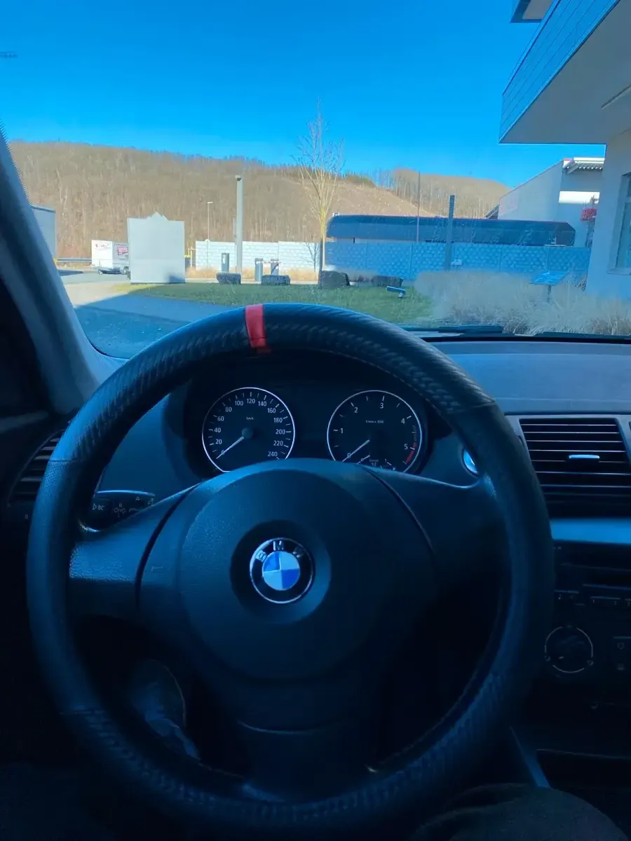 Gebraucht BMW 118 122 PS (89 kW) 2006 Grau Kleinwagen