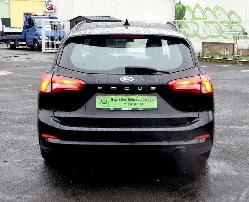 Gebraucht Ford Focus 95 PS (69 kW) 2020 Schwarz Limousine