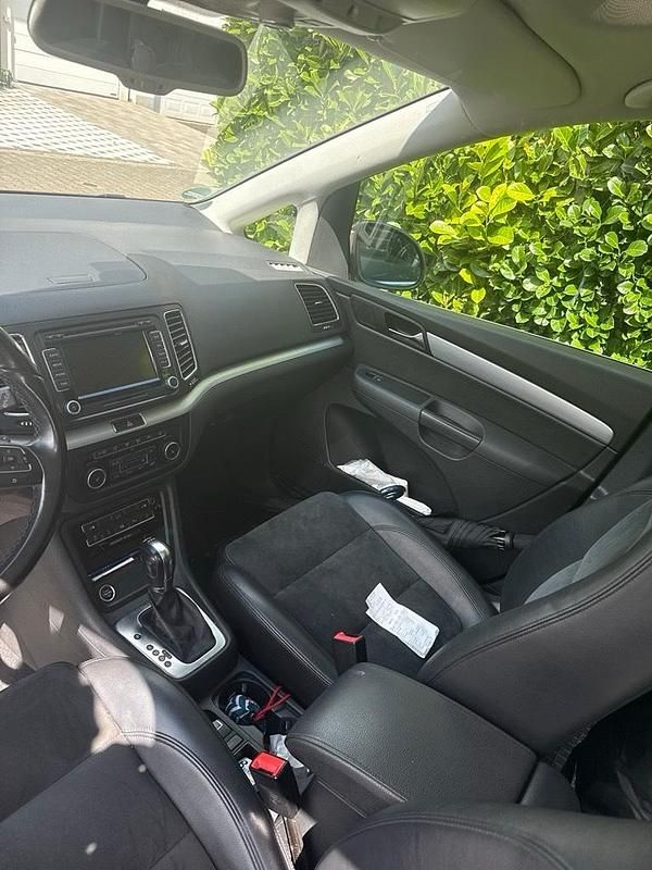Braun Gebraucht 2010 VW Sharan Van / Kleinbus | 8.500 € (Superpreis) - Bild 1/4