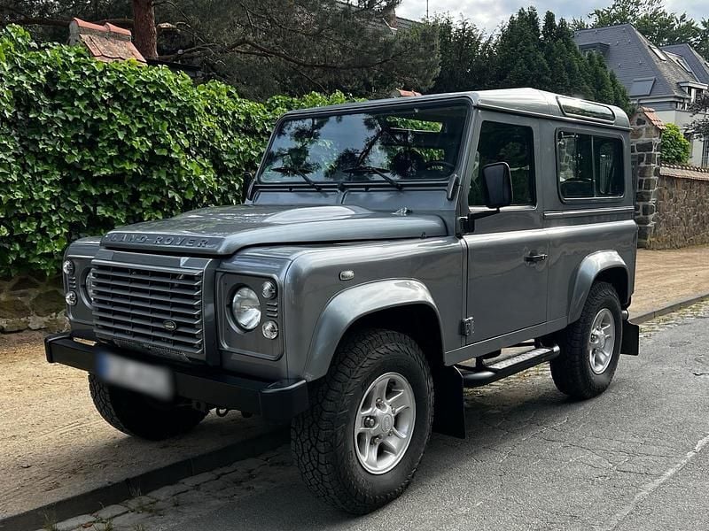Grau Gebraucht 2011 Land Rover Defender SUV | 28.900 € (Superpreis) - Bild 1/4