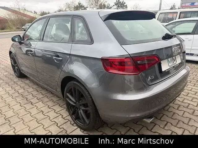 Gebraucht Audi A3 Sport 140 PS (102 kW) 2016 Monsungrau Limousine