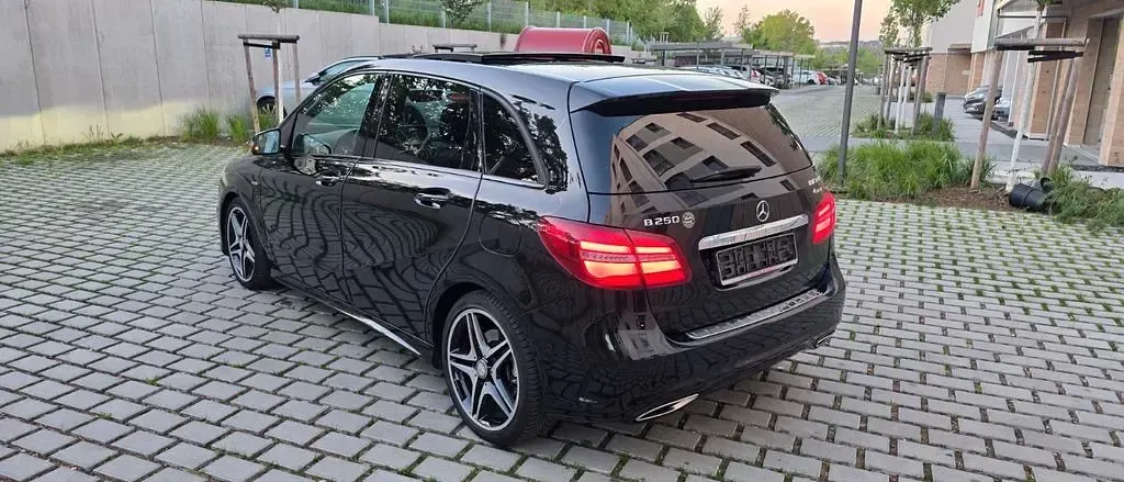 Gebraucht Mercedes B250 AMG 211 PS (155 kW) 2015 Kosmosschwarz  metalliclack Kleinwagen